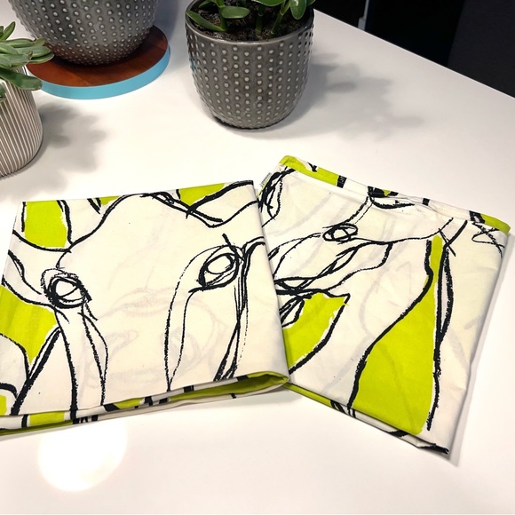 Marimekko IItavilli Cow Vol. 5 - Pair of 22x22 (55cmx55cm) pillowcases. - Picture 6 of 6